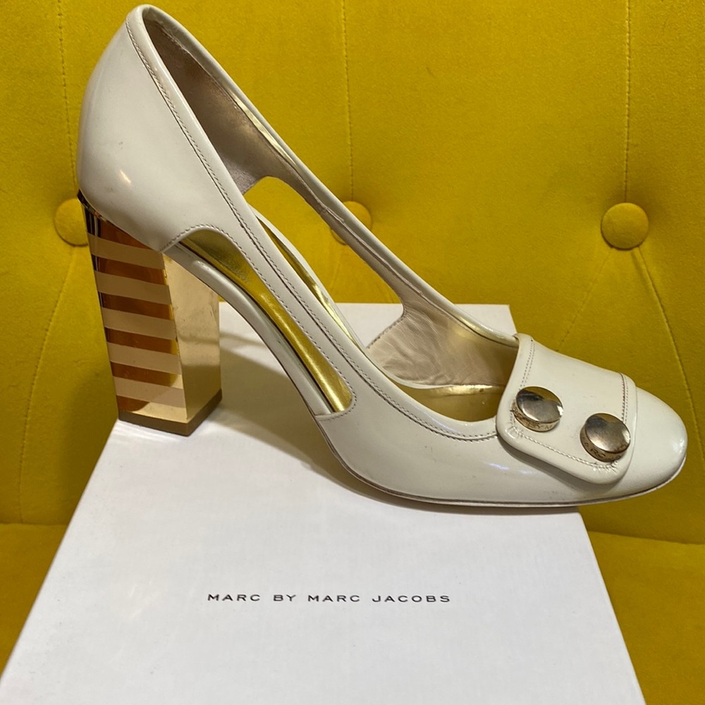Marc by Marc Jacobs Statement Pumps